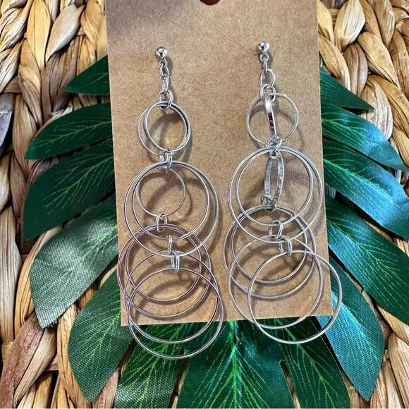 BOGO FREE CIRCLE OF LIFE SILVER DANGLY EARRINGS - Picture 1 of 6